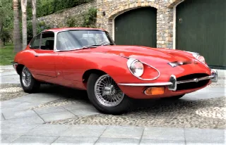 Foto 3 di 16: JAGUAR E-TYPE SII (1967-1971) COUPE 2 POSTI   
