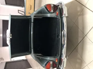 Foto 10 di 20: LANCIA Flaminia touringsuperleggera 2.8 GT   