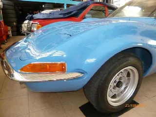 Foto 9 di 15: OPEL GT 