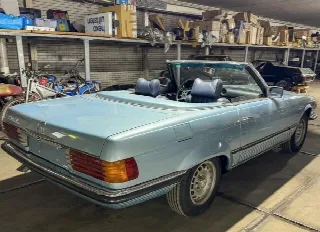 Foto 3 di 29: MERCEDES-BENZ 280 SL type W107 blue