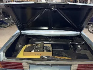 Foto 19 di 29: MERCEDES-BENZ 280 SL type W107 blue