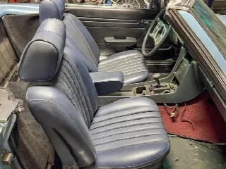 Foto 16 di 29: MERCEDES-BENZ 280 SL type W107 blue