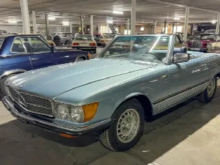Foto 1 di 29: MERCEDES-BENZ 280 SL type W107 blue