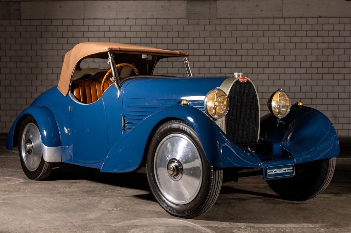 In uno dei caveau svizzeri si trova una rarissima Bugatti T40. L'auto è proposta in vendita da un noto Broker di nome Kelly Dietrick
