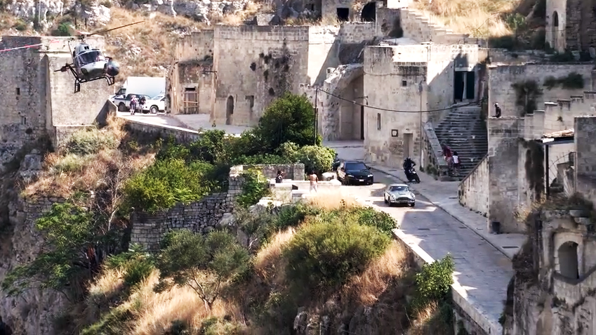 In esclusiva su OldCar24 la lavorazione del nuovo film sull'Agente 007. Sullo sfondo l'Italia più bella.