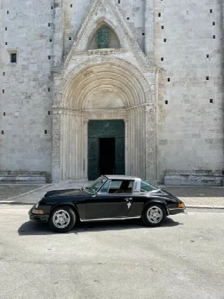 Foto 8 di 10: PORSCHE 911(1963-1973) TARGA 2.4  