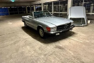 Foto 2 di 4: MERCEDES-BENZ SL(1971-1989) 380 R 107 