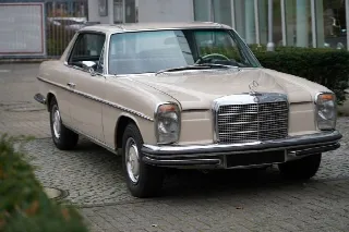Foto 3 di 8: MERCEDES-BENZ 250 CE  