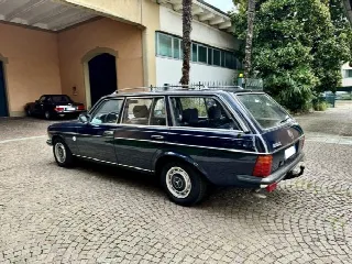 Foto 6 di 16: MERCEDES-BENZ T4 SW