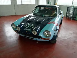 Foto 2 di 12: FIAT 124 spider replica Abarth