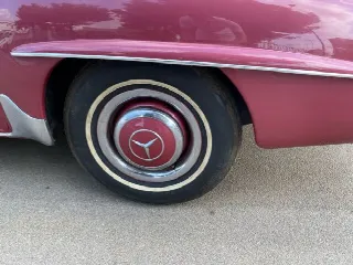 Foto 8 di 9: MERCEDES-BENZ 190 SL  