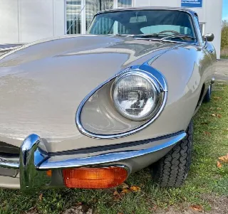 Foto 2 di 7: JAGUAR E-TYPE SII (1967-1971) FHC Serie 2 LHD 4,2 