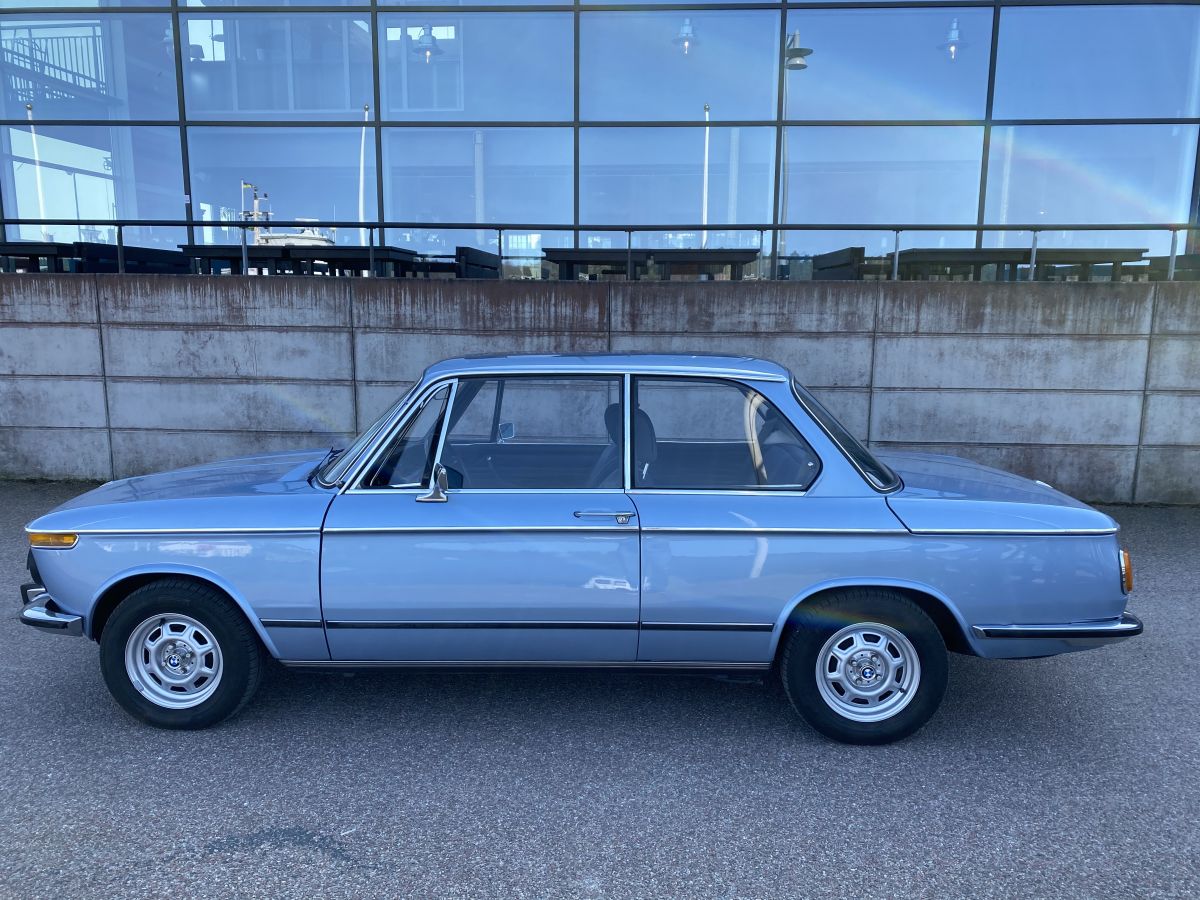 BMW 1602 Saloon 