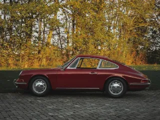 Foto 5 di 17: PORSCHE 911 Coupè Matching numbers early chassis number 