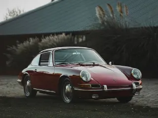 Foto 4 di 17: PORSCHE 911 Coupè Matching numbers early chassis number 