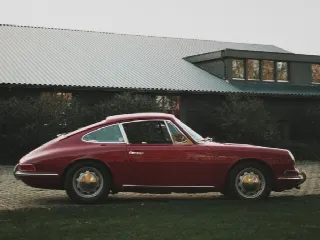 Foto 7 di 17: PORSCHE 911 Coupè Matching numbers early chassis number 