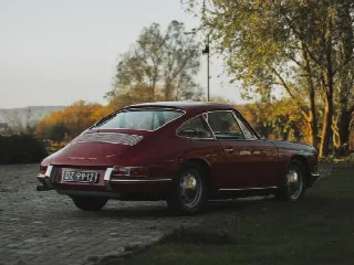 Foto 8 di 17: PORSCHE 911 Coupè Matching numbers early chassis number 