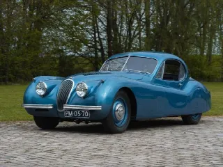 Foto 4 di 15: JAGUAR XK 120 XK120 FHC 1951