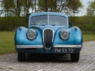Foto 2 di 15: JAGUAR XK 120 XK120 FHC 1951