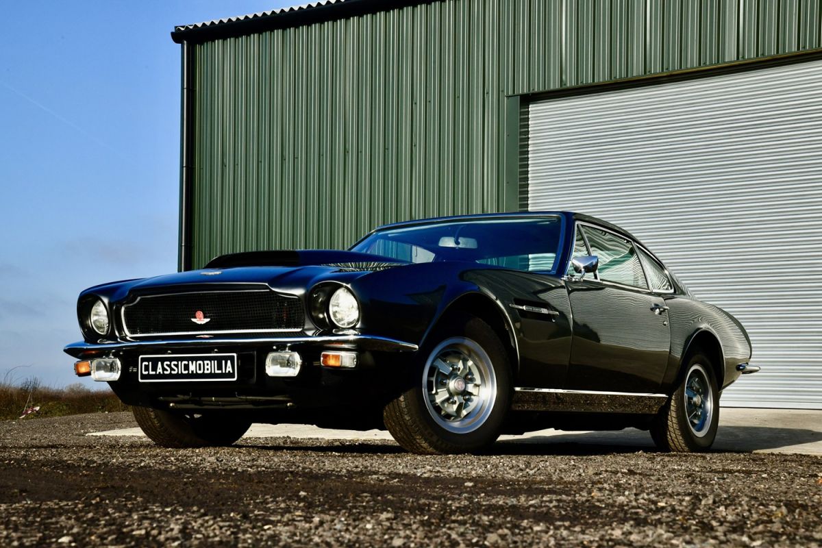 ASTON MARTIN V8 