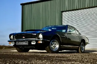 Foto 1 di 9: ASTON MARTIN V8 