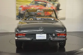 Foto 3 di 15: MERCEDES-BENZ SL Pagoda (1963-1971) 230 - Total Restauration über 150'000.- Fr.