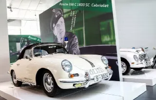 Foto 17 di 17: PORSCHE 356 C T6 Cabrio 