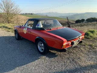 Foto 2 di 4: ABARTH 124Spider  