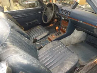 Foto 13 di 15: MERCEDES-BENZ SL(1971-1989) 380 SL blue