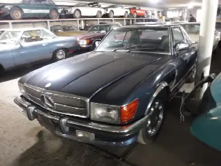 Foto 2 di 15: MERCEDES-BENZ SL(1971-1989) 380 SL blue