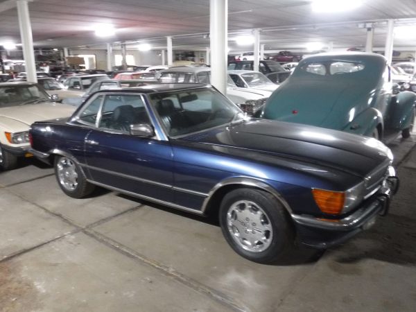 MERCEDES-BENZ SL(1971-1989) 380 SL blue