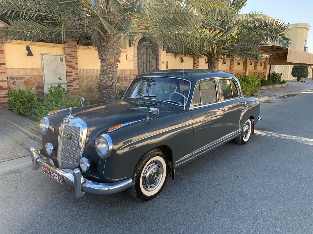 MERCEDES-BENZ 220 S Ponton 