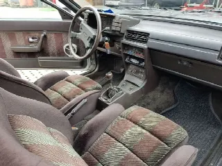Foto 4 di 6: AUDI Quattro Coupé