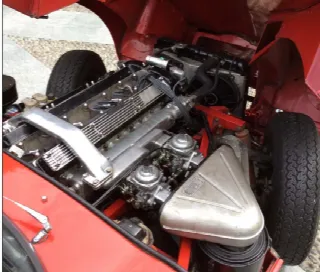 Foto 11 di 16: JAGUAR E-TYPE SII (1967-1971) COUPE 2 POSTI   