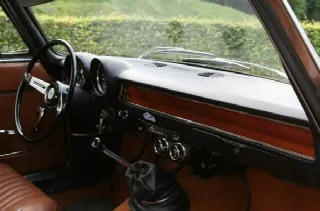 Foto 3 di 5: ALFA ROMEO GT 1300 Junior Bertone 
