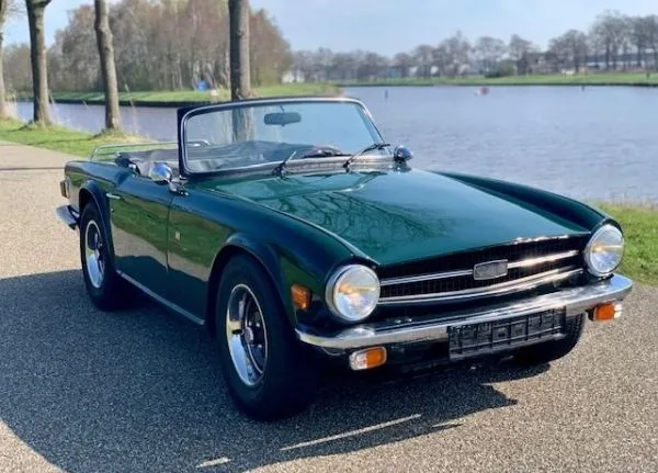 TRIUMPH TR6