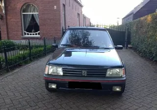 Foto 4 di 4: PEUGEOT 205 CTI 