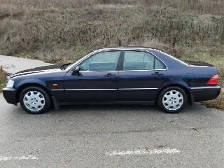 Foto 2 di 24: HONDA Legend KA9 3.5 V6 