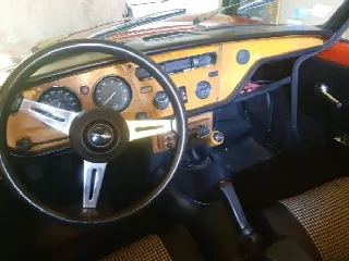 Foto 3 di 6: TRIUMPH Spitfire 1500 