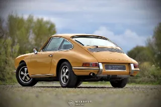 Foto 4 di 9: PORSCHE 911 SWB - Sunroof Coupé - Restored 