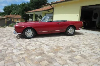 Foto 25 di 28: ALFA ROMEO 2600 Spider Touring    