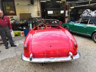 Foto 2 di 7: ALFA ROMEO Giulietta Spider 1957 