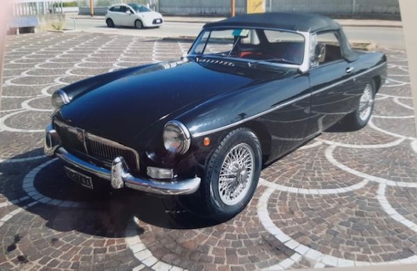 MG B 1800