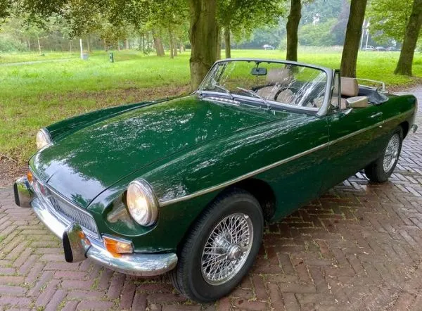 MG  B