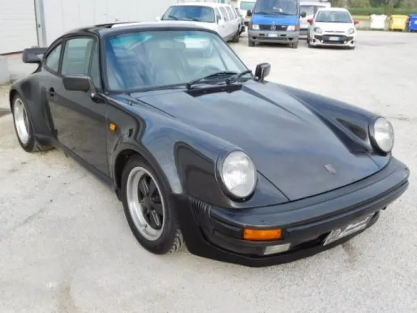 PORSCHE 911Turbo"(1974-1989)" 930