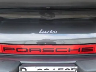 Foto 6 di 18: PORSCHE 911Turbo"(1974-1989)" 930  