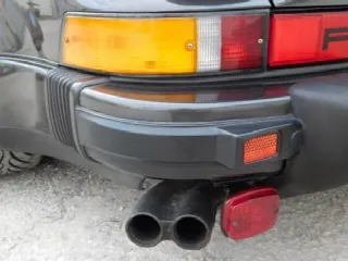 Foto 7 di 18: PORSCHE 911Turbo"(1974-1989)" 930  