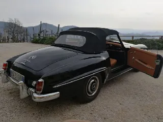 Foto 7 di 7: MERCEDES-BENZ 190 SL roadster 
