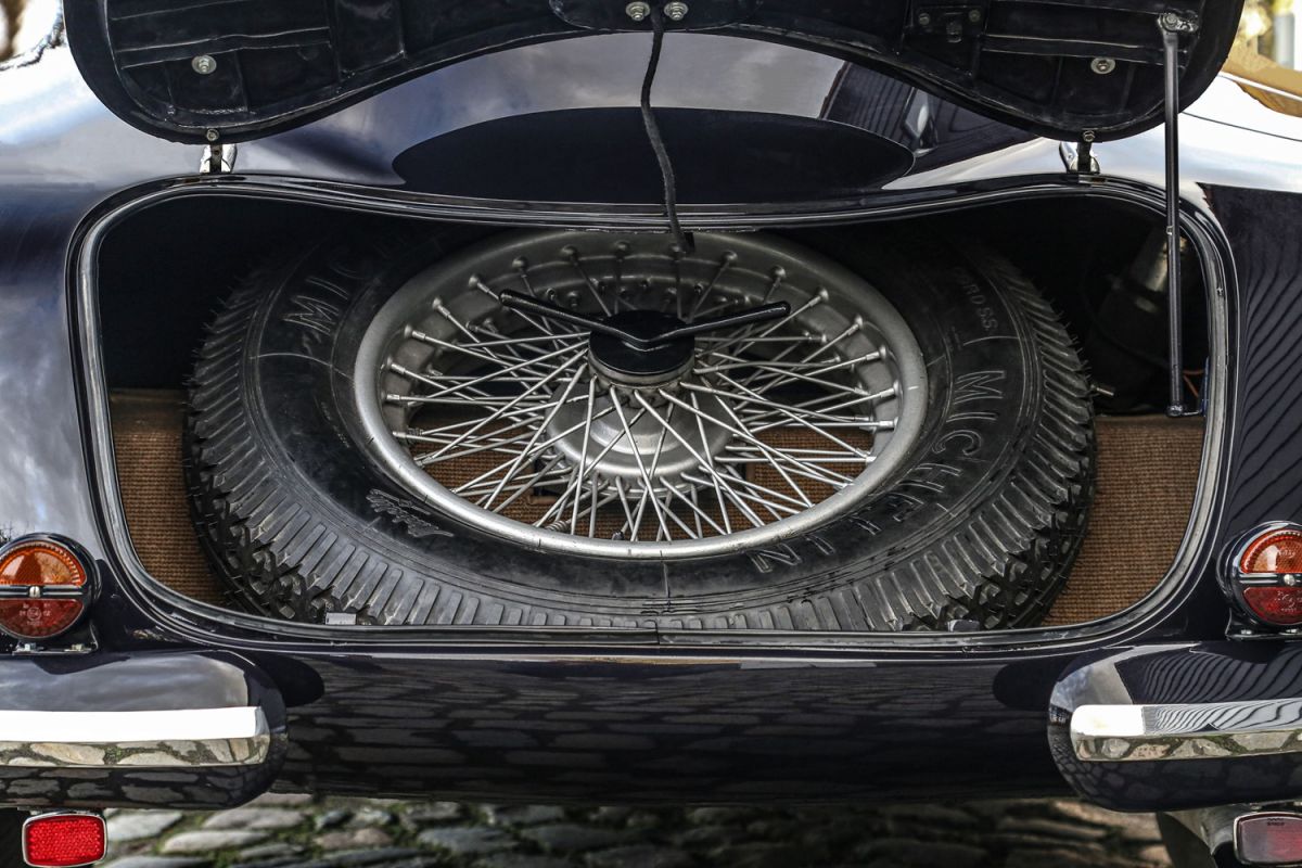FINARTE LOTTO N° 15: RARISSIMA ALFA ROMEO 6C 2500 SPORT BERLINETTA CARROZZERIA "Turinga"
