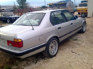 Foto 3 di 9: BMW 7 Series (1986-1994) e28 